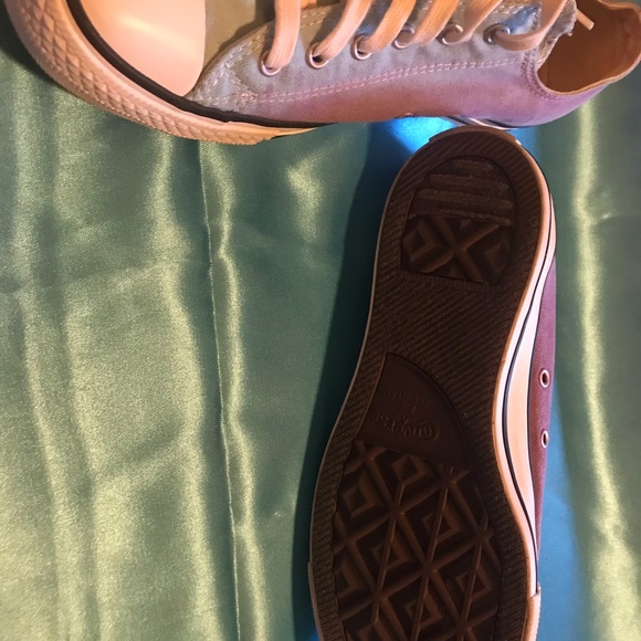 Converse Ombré sneakers. Women’s 9. Blue/purple. - Picture 2 of 3